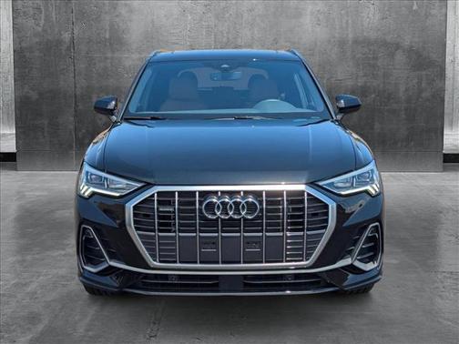 2024 Audi Q3 Premium 45 TFSI S line quattro Tiptronic