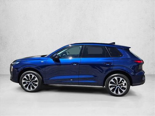 Navarra Blue Metallic 2026 Audi Q3 TFSI quattro S tronic