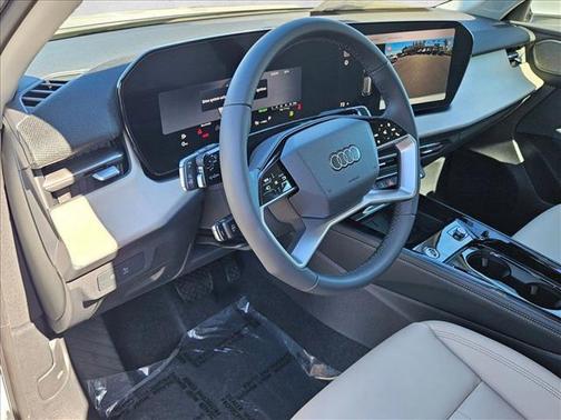 Glacier White Metallic 2026 Audi Q3 TFSI quattro S tronic