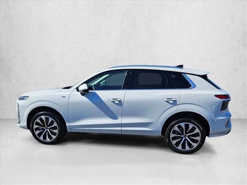 Glacier White Metallic 2026 Audi Q3 TFSI quattro S tronic
