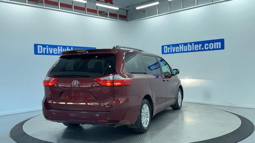 Salsa Red Pearl 2016 Toyota Sienna XLE