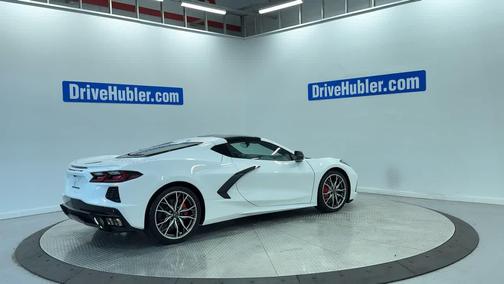 Arctic White 2024 Chevrolet Corvette Stingray w/2LT