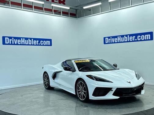 Arctic White 2024 Chevrolet Corvette Stingray w/2LT