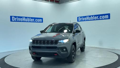 Sting-Gray Clearcoat 2024 Jeep Compass Trailhawk
