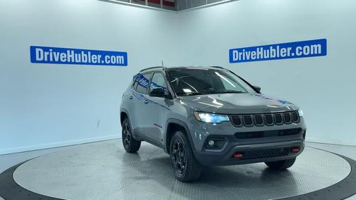 Sting-Gray Clearcoat 2024 Jeep Compass Trailhawk