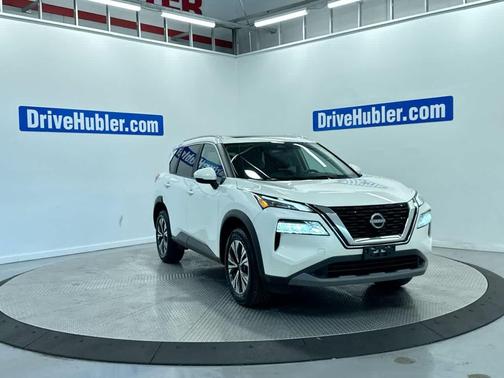 Pearl White Tricoat 2022 Nissan Rogue SV