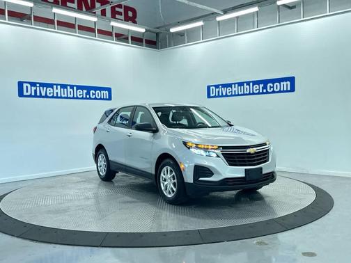 Silver Ice Metallic 2022 Chevrolet Equinox LS