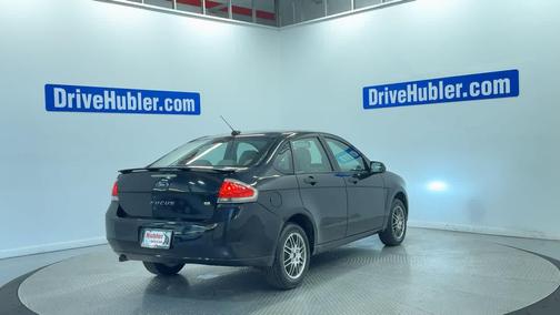 BLACK 2011 Ford Focus SE