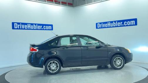 BLACK 2011 Ford Focus SE