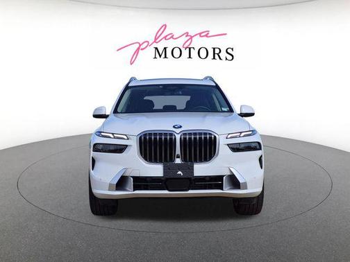 Alpine White 2025 BMW X7 xDrive40i