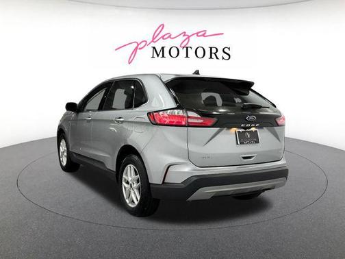 Silver Metallic 2022 Ford Edge SEL