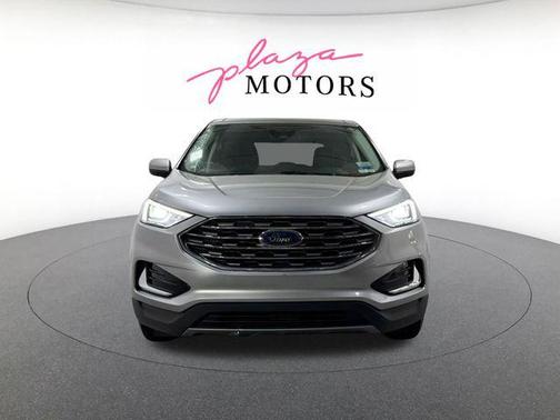 Silver Metallic 2022 Ford Edge SEL