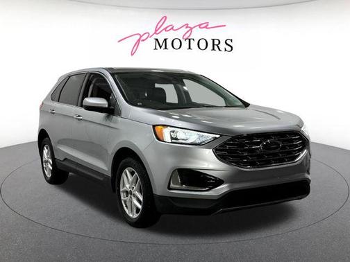 Silver Metallic 2022 Ford Edge SEL
