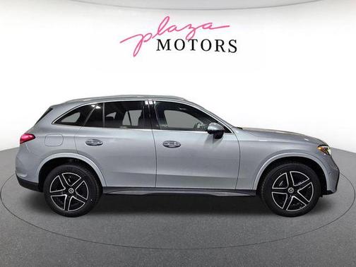 Cirrus Silver 2026 Mercedes-Benz GLC 300 4MATIC