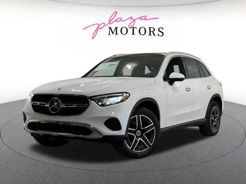 MANUFAKTUR Moonlight White Metallic 2026 Mercedes-Benz GLC 300 4MATIC