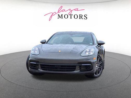 Agate Grey Metallic 2018 Porsche Panamera 4S