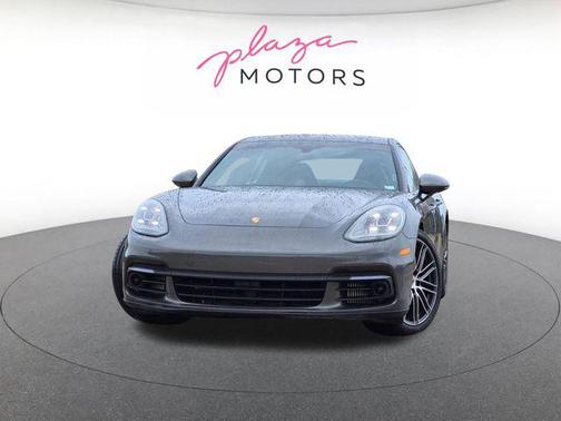 Agate Grey Metallic 2018 Porsche Panamera 4S