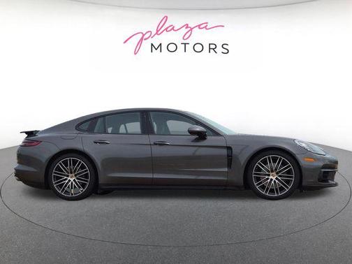 Agate Grey Metallic 2018 Porsche Panamera 4S