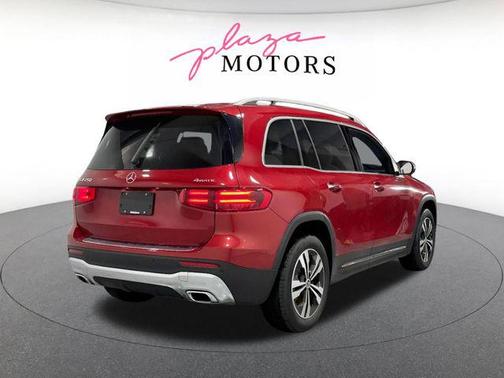 MANUFAKTUR Patagonia Red Metallic 2026 Mercedes-Benz GLB 250 4MATIC