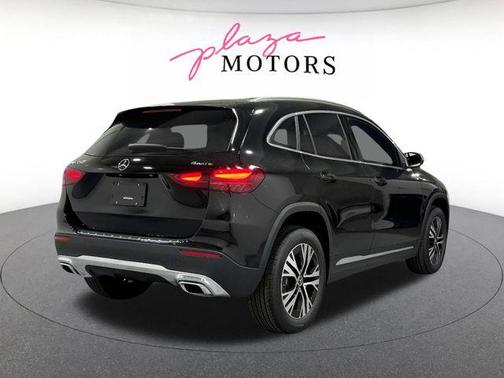 Night Black 2026 Mercedes-Benz GLA 250 4MATIC