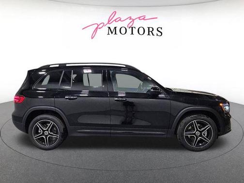 Night Black 2026 Mercedes-Benz GLB 250 4MATIC