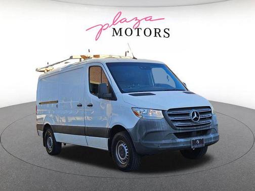 Gray White 2019 Mercedes-Benz Sprinter 1500 Standard Roof I4
