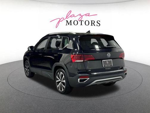 Deep Black 2022 Volkswagen Taos 1.5T SE