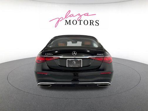 Obsidian Black Metallic 2024 Mercedes-Benz S-Class S 580e 4MATIC