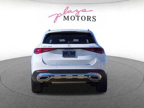 White 2023 Mercedes-Benz GLC 300 4MATIC