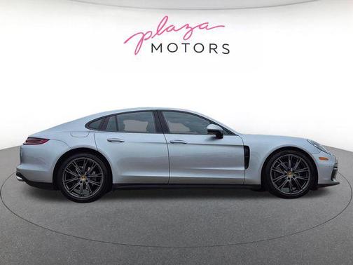 Dolomite Silver Metallic 2020 Porsche Panamera 4