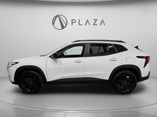 Summit White 2025 Chevrolet Trax FWD ACTIV