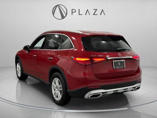 Patagonia Red Metallic 2026 Mercedes-Benz GLC 300 4MATIC