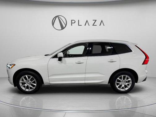 Ice White 2021 Volvo XC60 T5 Momentum