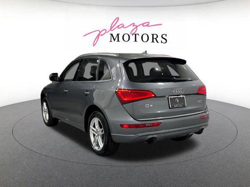 Monsoon Gray Metallic 2016 Audi Q5 2.0T Premium Plus