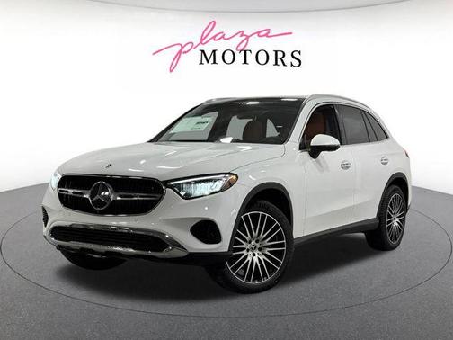 MANUFAKTUR Moonlight White Metallic 2026 Mercedes-Benz GLC 300 4MATIC