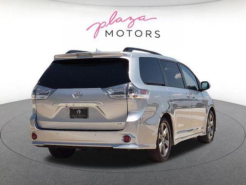 Celestial Silver Metallic 2020 Toyota Sienna SE Premium