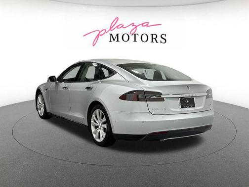 Silver Metallic 2015 Tesla Model S 85D