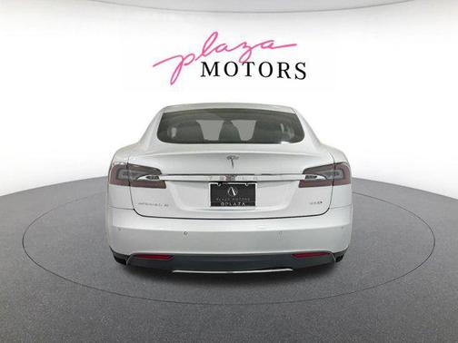Silver Metallic 2015 Tesla Model S 85D