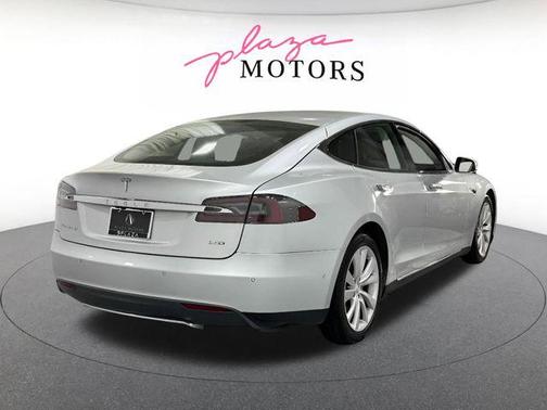 Silver Metallic 2015 Tesla Model S 85D