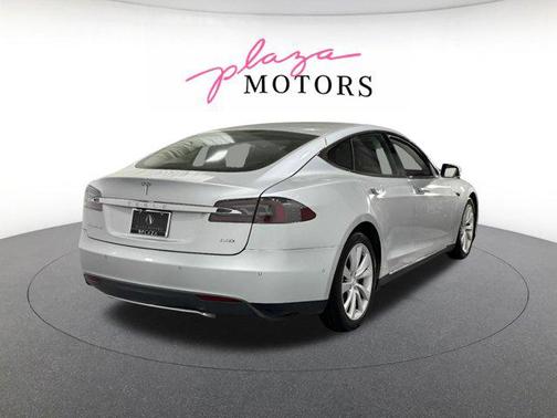 Silver Metallic 2015 Tesla Model S 85D