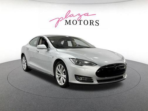 Silver Metallic 2015 Tesla Model S 85D
