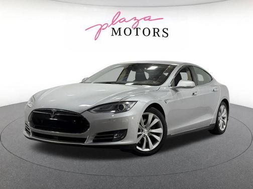 Silver Metallic 2015 Tesla Model S 85D