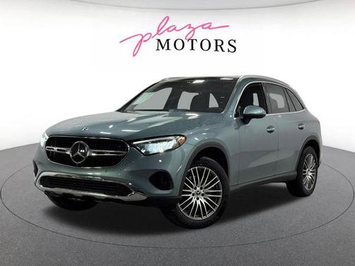 Verde Silver Metallic 2026 Mercedes-Benz GLC 300 4MATIC