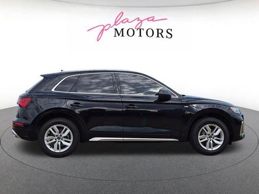 Mythos Black Metallic 2023 Audi Q5 45 S line Premium