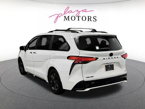 Ice Cap 2025 Toyota Sienna XSE 7 Passenger