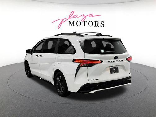 Ice Cap 2025 Toyota Sienna XSE 7 Passenger