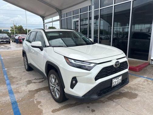 2022 Toyota RAV4 XLE Premium