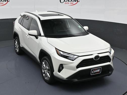 2022 Toyota RAV4 XLE Premium