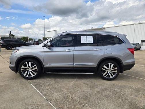 Lunar Silver Metallic 2016 Honda Pilot Elite