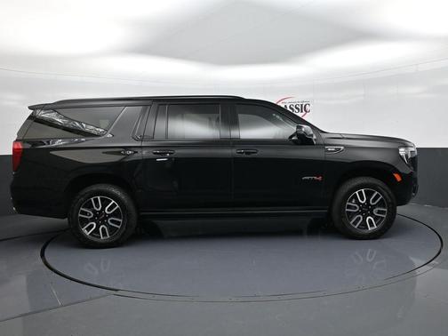 2024 GMC Yukon XL AT4